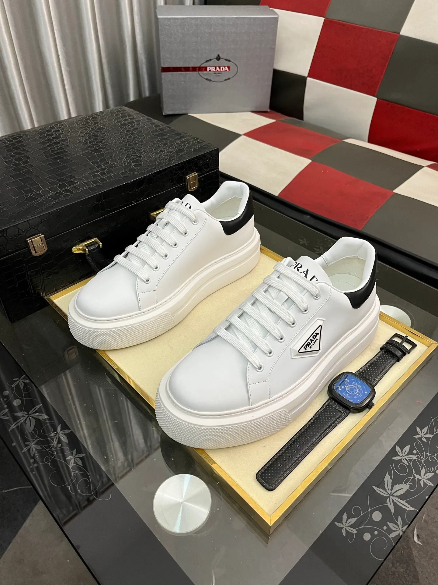 Men's shoes 💰580⌚️⌚️【PRADA】Prada casual shoes, originally developed 1:1, made of high-mercerized cowhide with imported cowhide, silk sheepskin lining, rubber outsole, comfortable and soft on the foot, size: 38-444️⃣Colors available